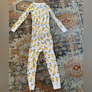 Hanna Andersson “lemonade in white” long john pajama set size 6-7